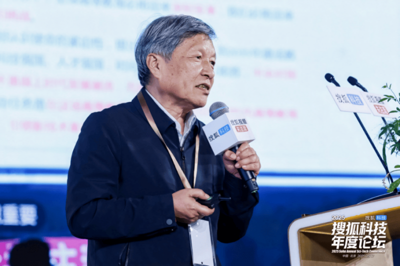 小手拉大手·萌娃进警营