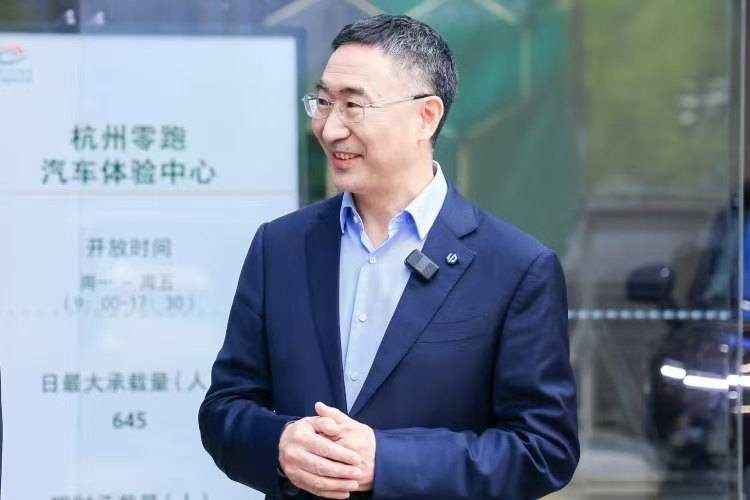 贺东庄园甜型桃红：果香充盈，甜美清新